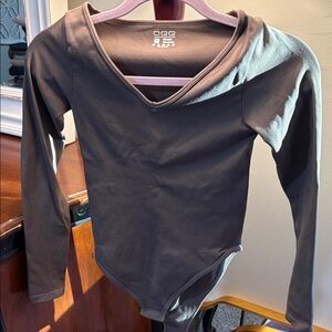 OQQ Women's V-Neck Long Sleeve Bodysuit - Small-Mocha Brown NEW
